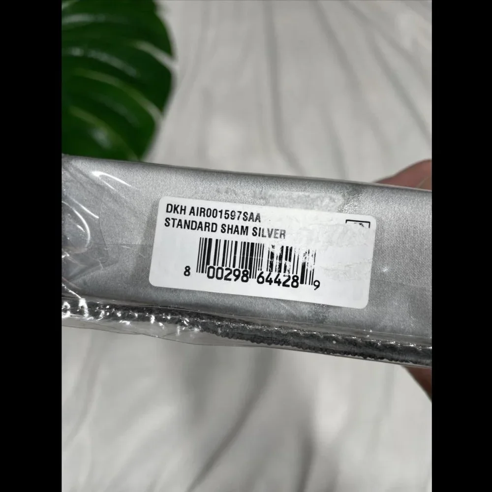 NIB Donna Karan Collection [ 1‎ ] Standard / Queen Aire Pillow Sham